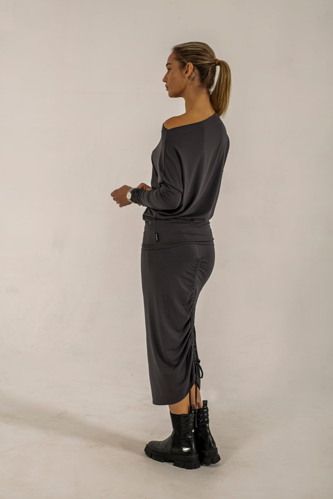 Abbe Viscose Jersey Asymetrical top (lead)