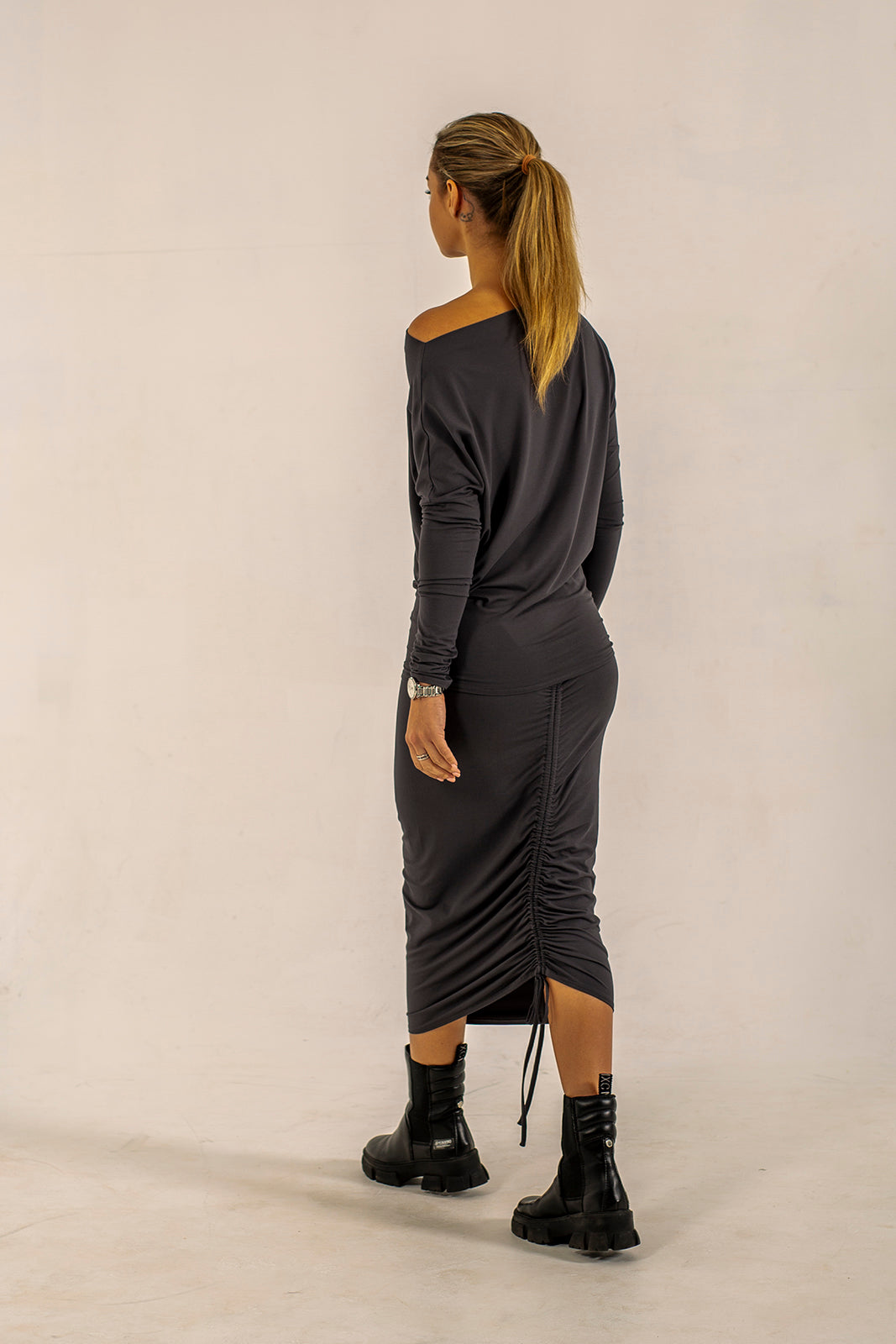 Abbe Viscose Jersey Asymetrical top (lead)