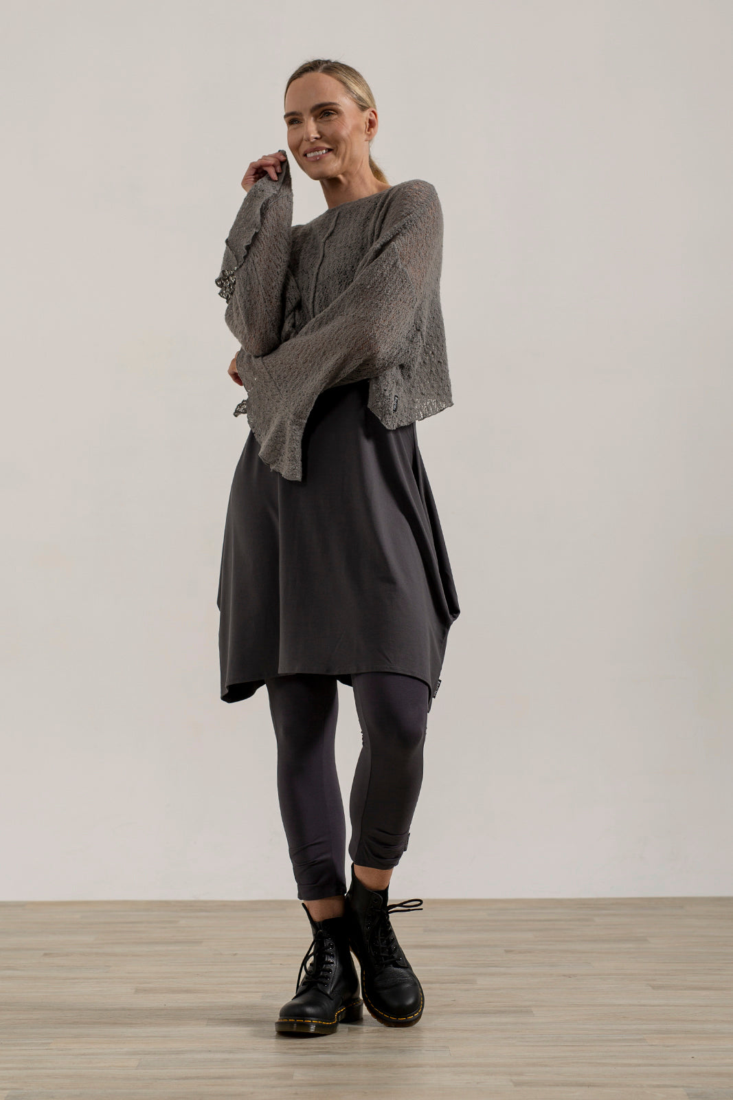 Alina Italian Wool crop jumper (Light grey)