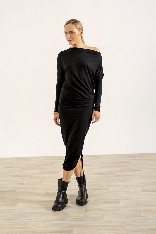 Abbe Viscose Jersey Asymetrical top (black)